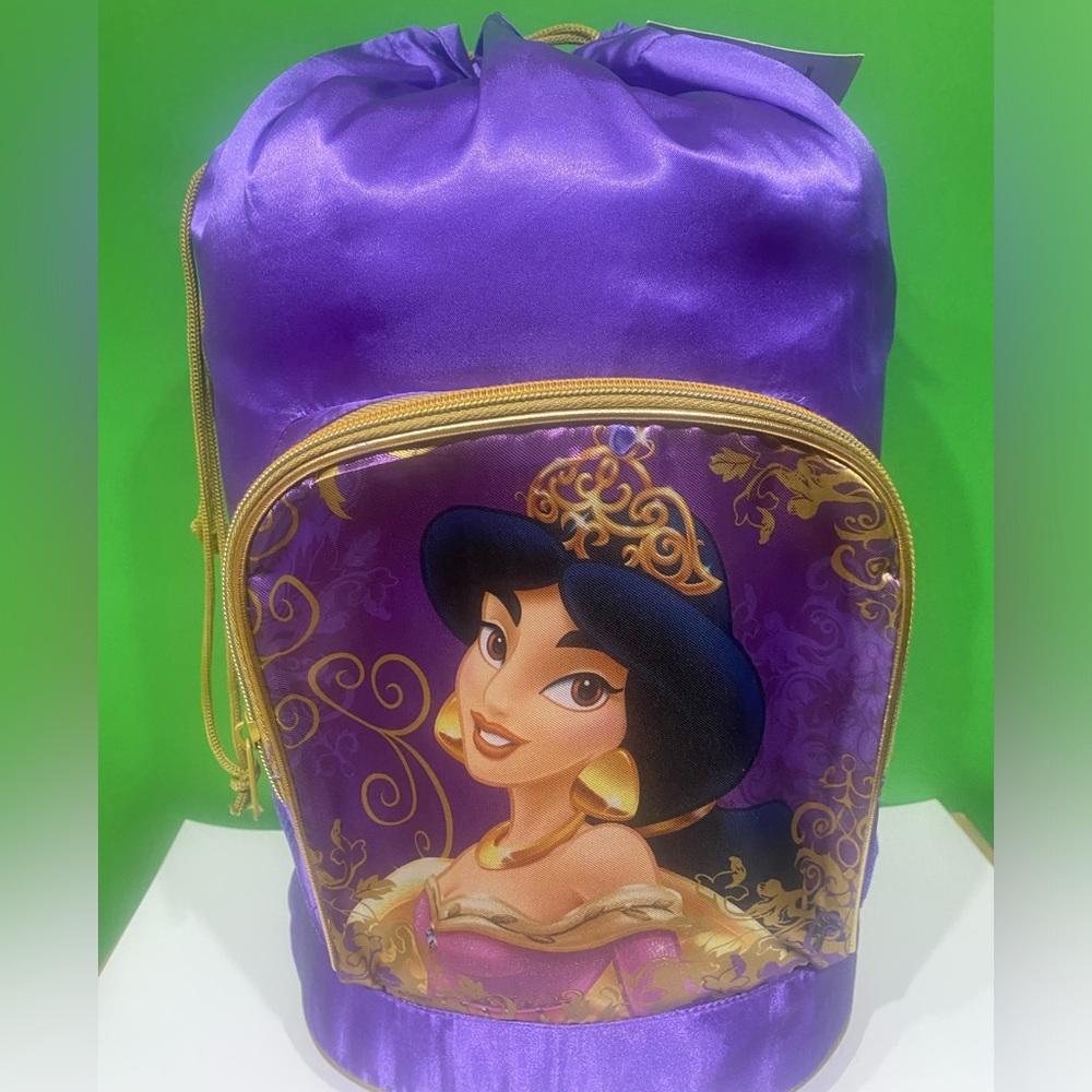 Disney Princess Jasmin sleeping bag in carrying bag with pockets. -new